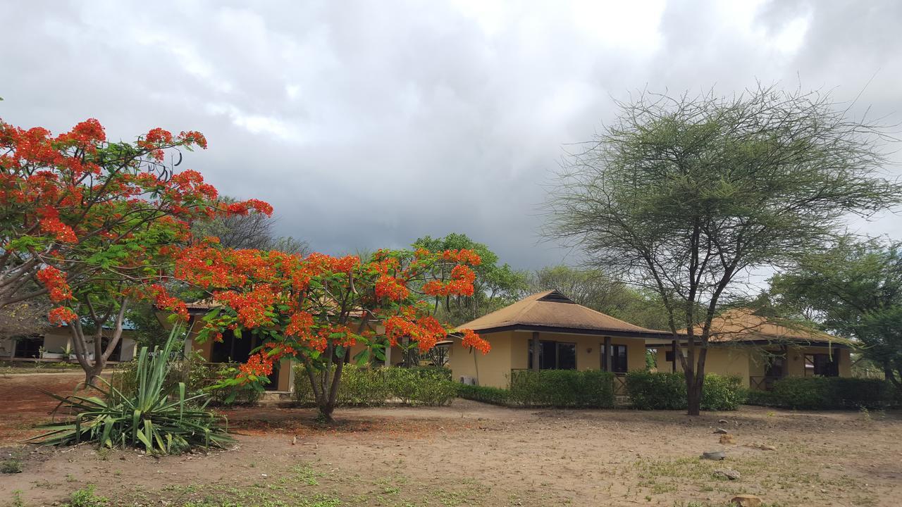 Tan-Swiss Lodge Mikumi المظهر الخارجي الصورة